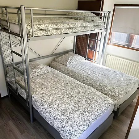 Rustiek Bos Sven 木屋