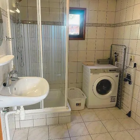 Alpesi faház Rustiek Boschalet Sven Veluwe Met Omheinde Tuin *