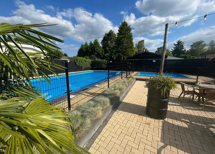 Alpehytte Rustiek Boschalet Sven Veluwe Met Omheinde Tuin